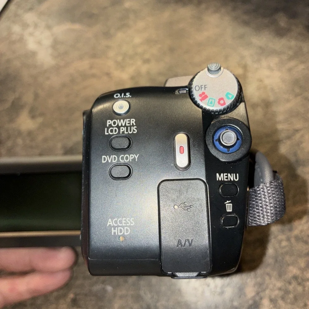 Panasonic SDR-H60P Handheld Camcorder Black 50x Zoom for Parts Or Repair W/bag